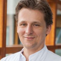 Dr. Fabian Holman Dr. Fabian Holman